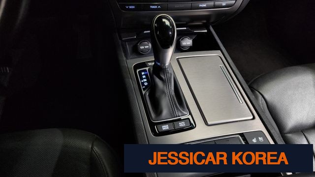 2016 Hyundai Genesis DH - Thumbnail 3