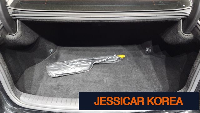 2016 Hyundai Genesis DH - Thumbnail 9