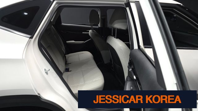 2021 Kia Seltos - Thumbnail 17