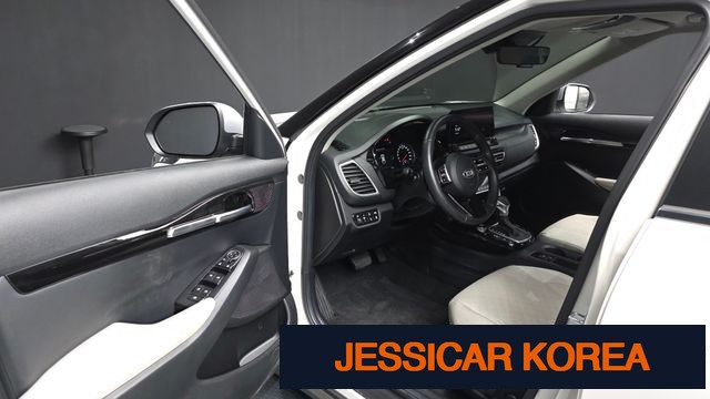 2021 Kia Seltos - Thumbnail 18