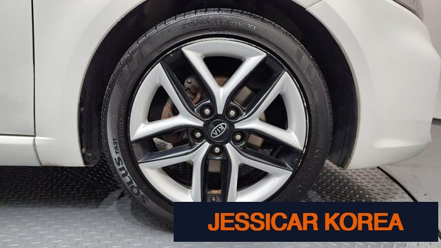 2013 Kia Forte Coupe - Thumbnail 17