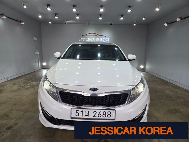 2011 Kia K5 - Thumbnail 5