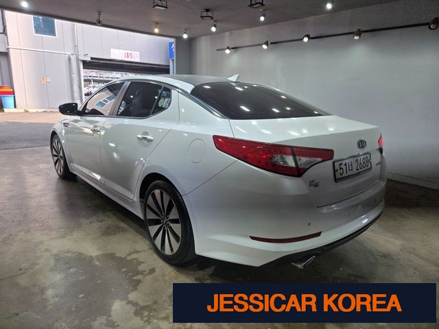 2011 Kia K5 - Thumbnail 11