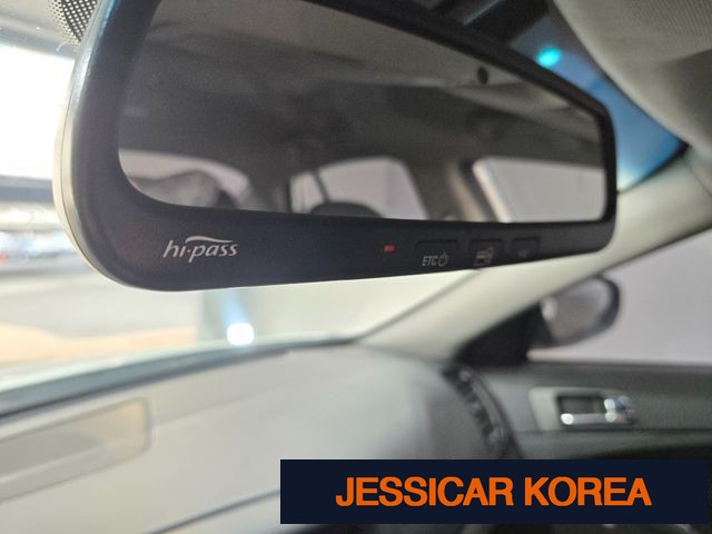 2011 Kia K5 - Thumbnail 12