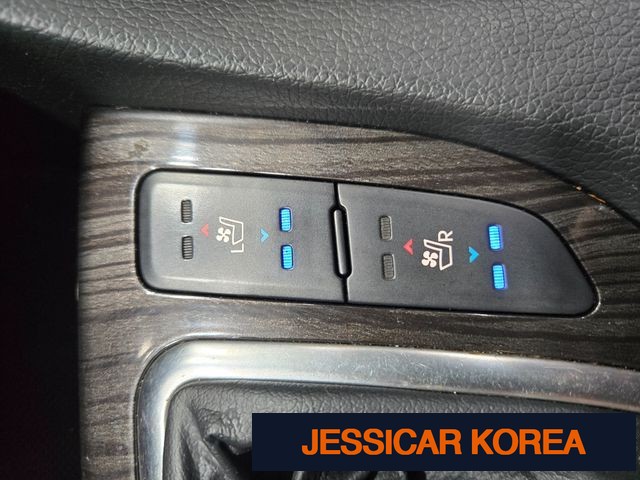 2011 Kia K5 - Thumbnail 13