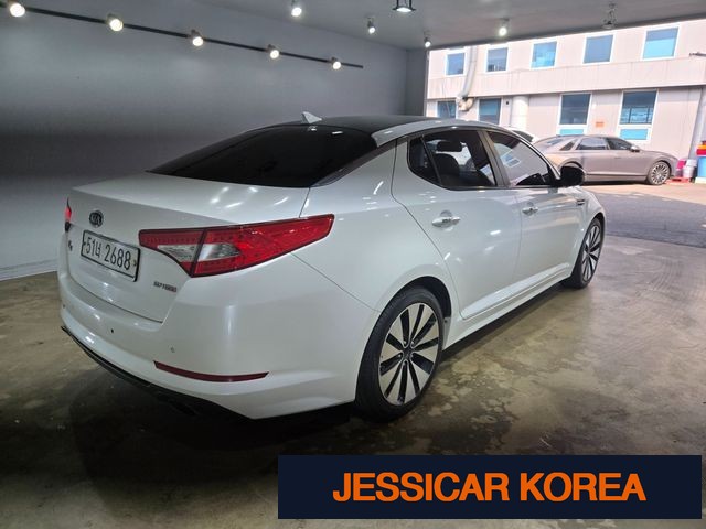 2011 Kia K5 - Thumbnail 16