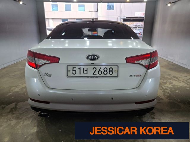 2011 Kia K5 - Thumbnail 19