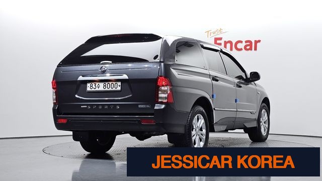 2016 KG Mobility Korando Sports - Thumbnail 2