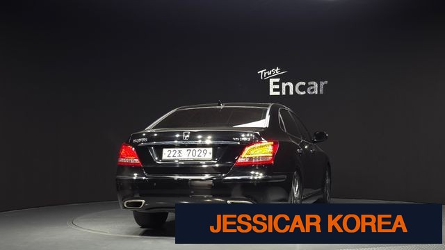 2012 Hyundai Equus (new model) - Thumbnail 2