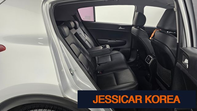 2020 Kia Sportage the bold - Thumbnail 17