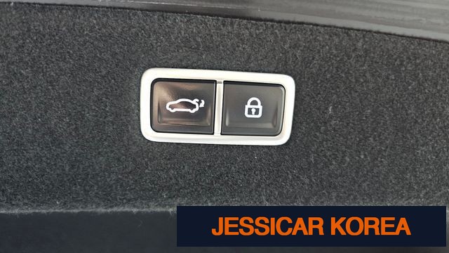 2023 Genesis G90 (RS4) - Thumbnail 11