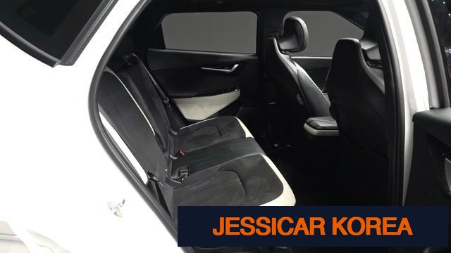 2023 Kia EV6 - Thumbnail 15