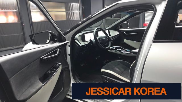 2023 Kia EV6 - Thumbnail 16