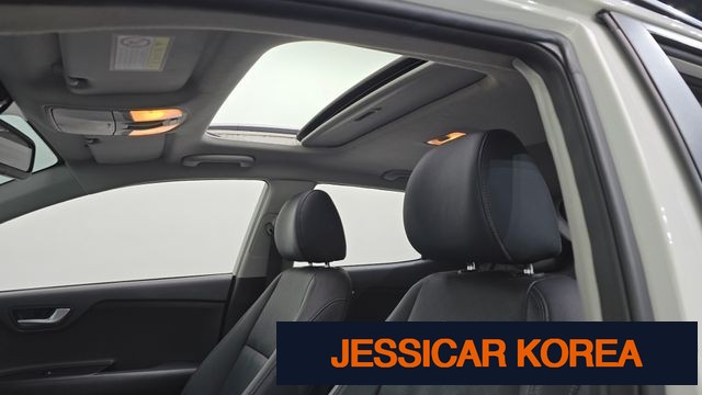 2019 Kia stonic - Thumbnail 2