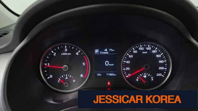 2019 Kia stonic - Thumbnail 4