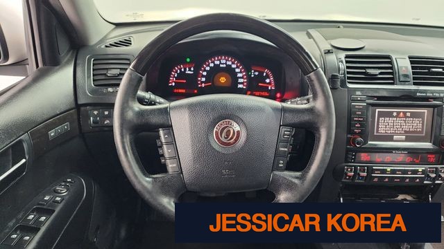 2012 Kia Mohave - Thumbnail 2
