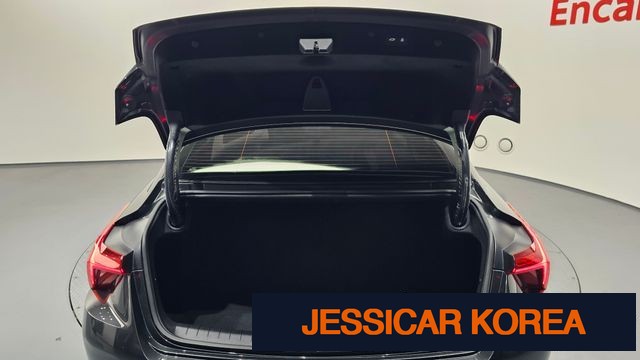2022 Kia K8 Hybrid - Thumbnail 10