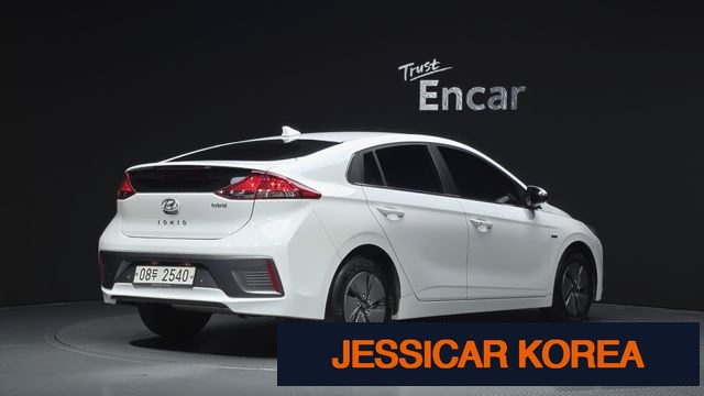 2020 Hyundai The New Ioniq Hybrid - Thumbnail 15