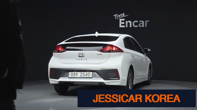 2020 Hyundai The New Ioniq Hybrid - Thumbnail 19