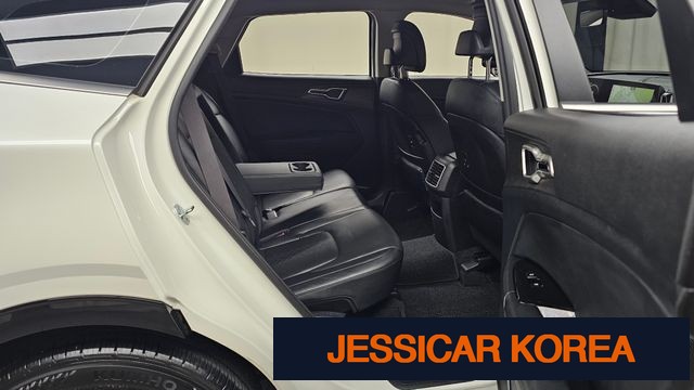 2022 Kia Sportage 5th Gen - Thumbnail 6