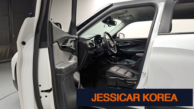 2021 Chevrolet Trailblazer - Thumbnail 2