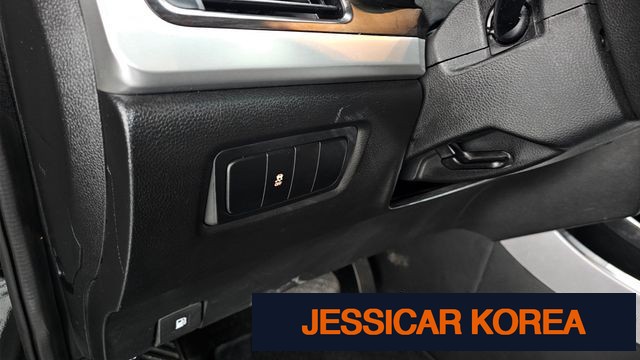 2014 KG Mobility New Korando C - Thumbnail 8