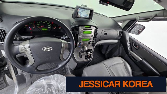 2015 Hyundai Grand Starex - Thumbnail 2