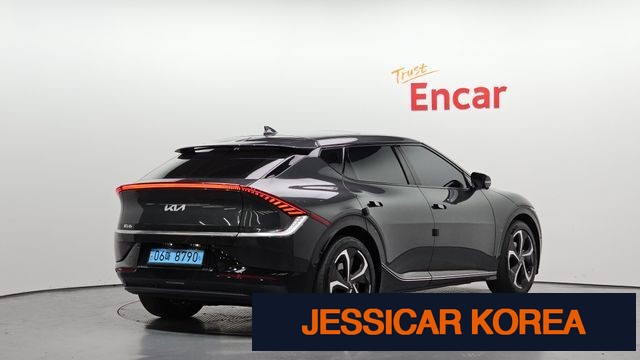 2023 Kia EV6 - Thumbnail 13