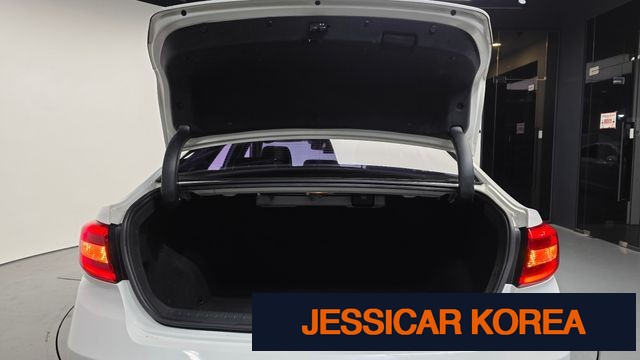 2015 Hyundai LF Sonata - Thumbnail 3