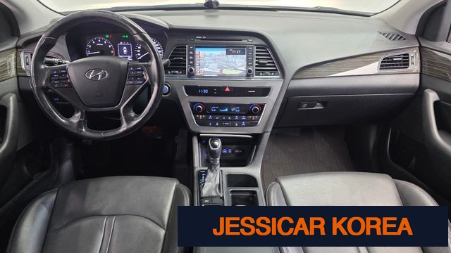 2015 Hyundai LF Sonata - Thumbnail 8