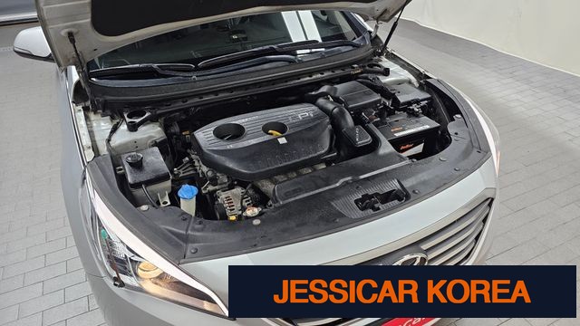 2015 Hyundai LF Sonata - Thumbnail 5