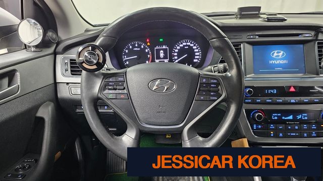 2015 Hyundai LF Sonata - Thumbnail 8