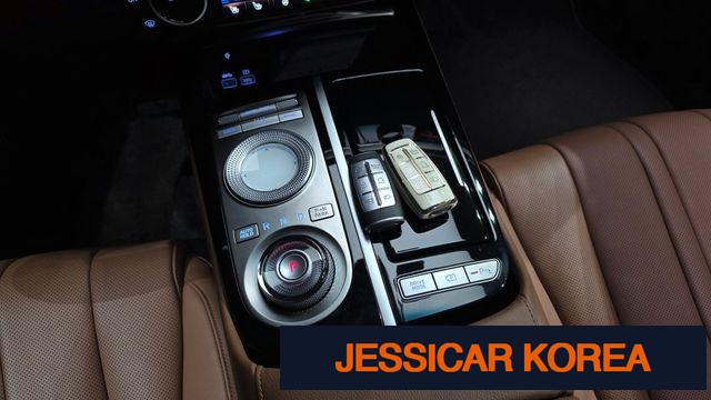 2022 Genesis Electrified G80 (RG3) - Thumbnail 5