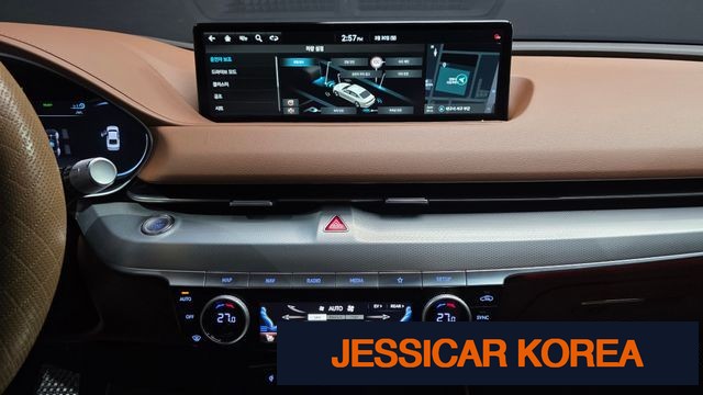 2022 Genesis Electrified G80 (RG3) - Thumbnail 12