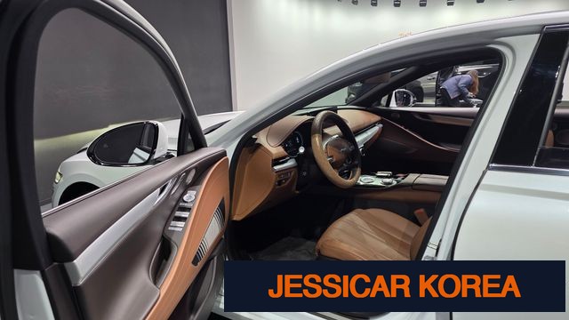 2022 Genesis Electrified G80 (RG3) - Thumbnail 20