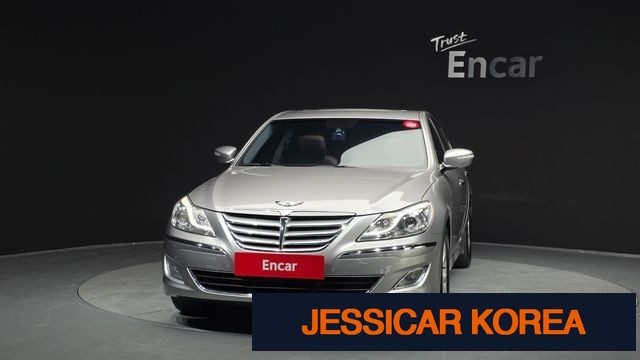 2013 Hyundai Genesis - Thumbnail 4