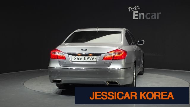 2013 Hyundai Genesis - Thumbnail 5