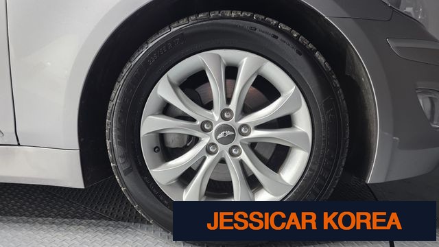 2013 Hyundai Genesis - Thumbnail 7