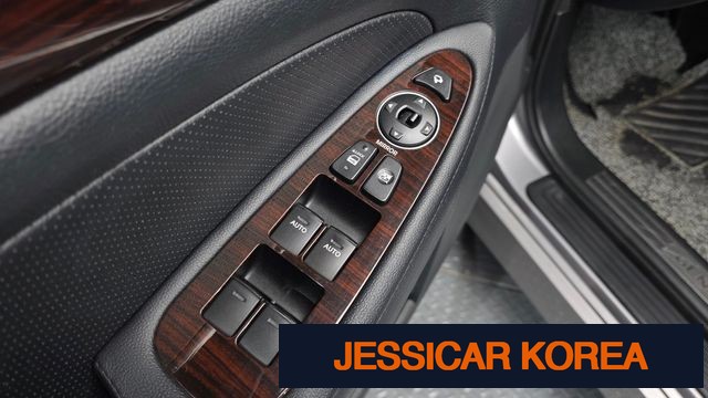 2013 Hyundai Genesis - Thumbnail 11