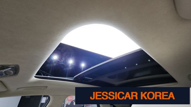 2021 Genesis GV70 - Thumbnail 9