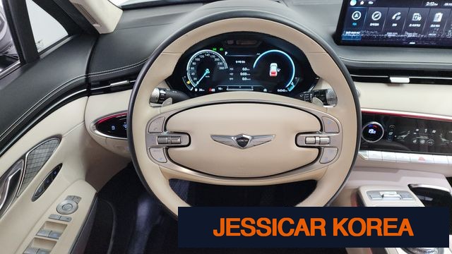 2021 Genesis GV70 - Thumbnail 18