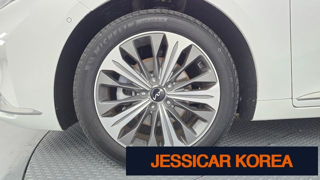 2023 Kia K8 Hybrid - Thumbnail 12