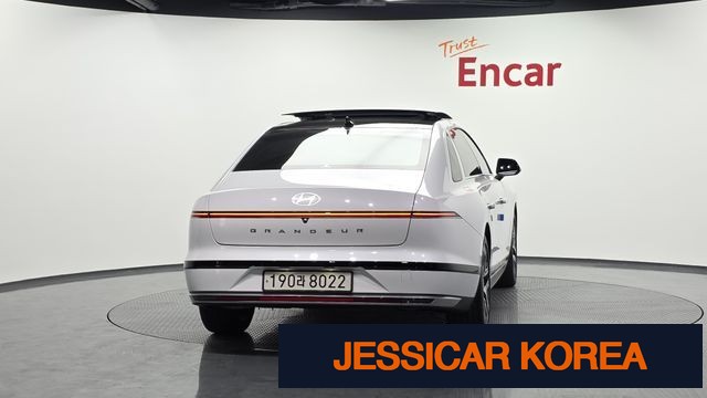 2023 Hyundai Grandeur (GN7) - Thumbnail 2