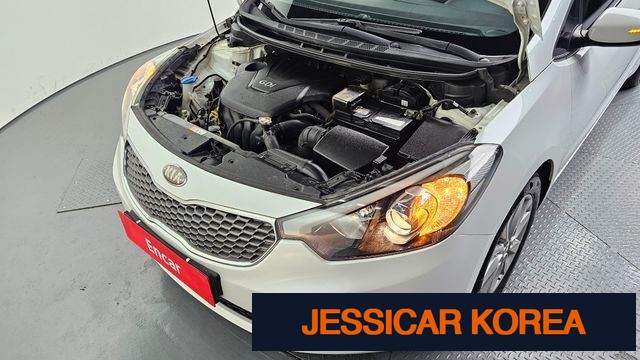 2013 Kia K3 - Thumbnail 6
