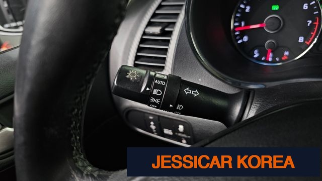 2013 Kia K3 - Thumbnail 9