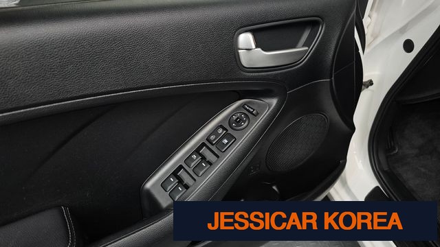 2013 Kia K3 - Thumbnail 10