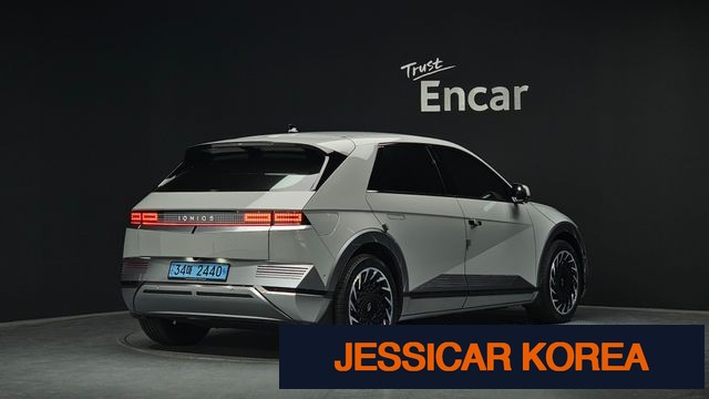 2023 Hyundai Ioniq 5 - Thumbnail 10