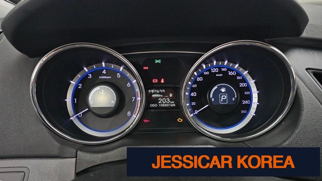 2011 Hyundai YF Sonata - Thumbnail 10