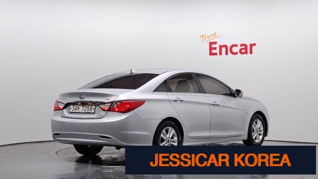 2011 Hyundai YF Sonata - Thumbnail 13