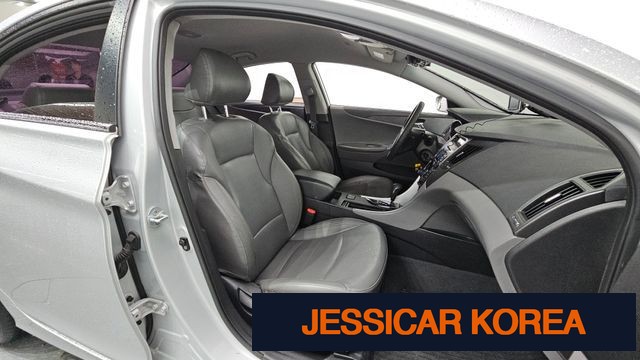 2011 Hyundai YF Sonata - Thumbnail 15